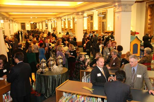 Cocktail hour during the 24th Annual IBPA Benjamin Franklin Awards Ceremony